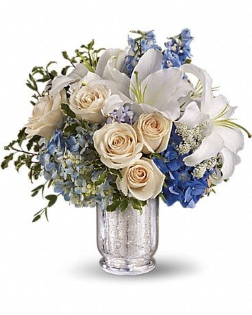 Teleflora's Seaside Centerpiece Bouquet